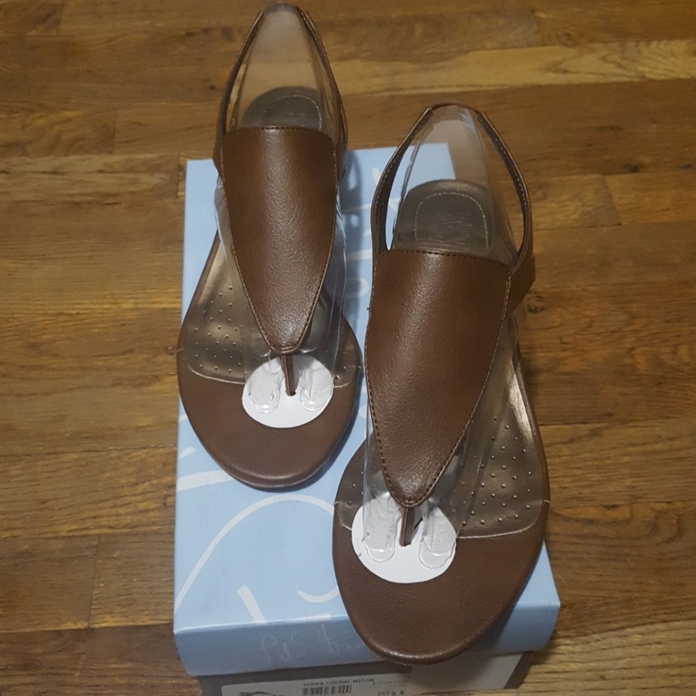 Thong mini wedge sandals
